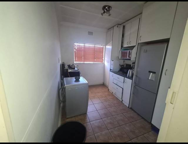 2 BEDROOM APARTMENT FOR SALE IN WYCHWOOD